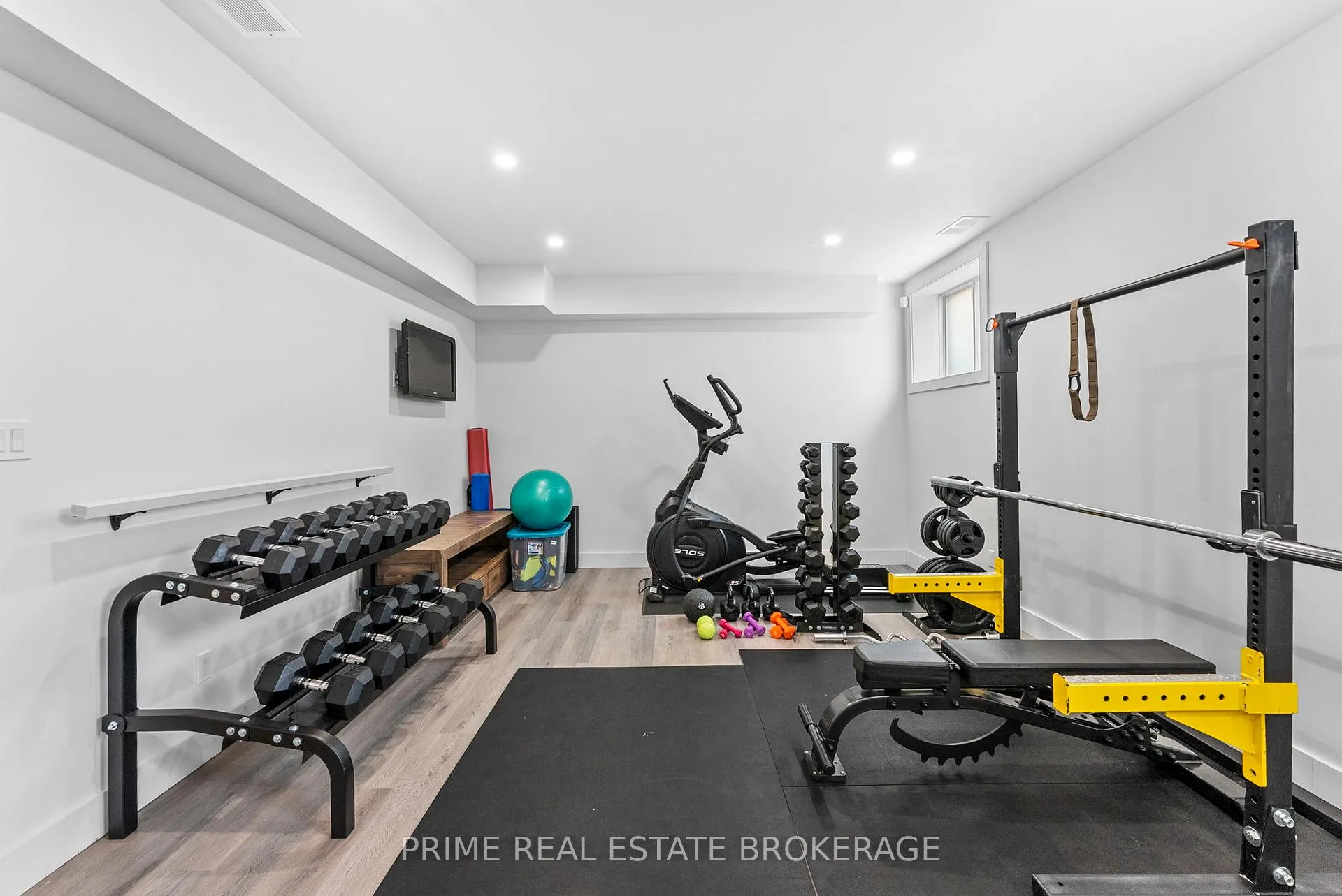 Photo 33 of 1577 Applerock Avenue, London, North S — HOMEH