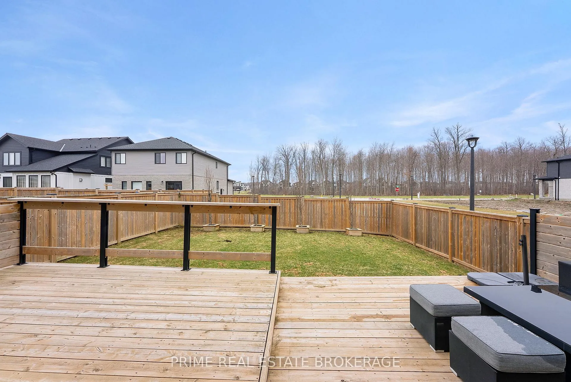 Photo 42 of 1577 Applerock Avenue, London, North S — HOMEH
