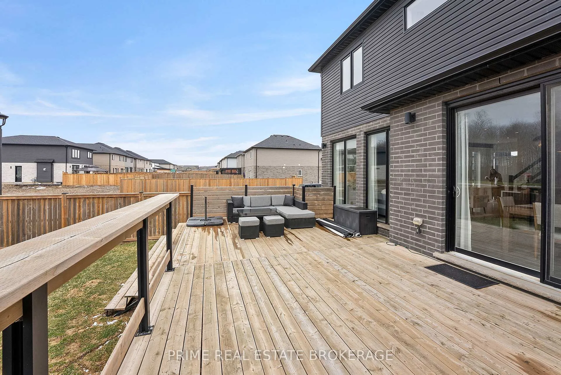 Photo 44 of 1577 Applerock Avenue, London, North S — HOMEH