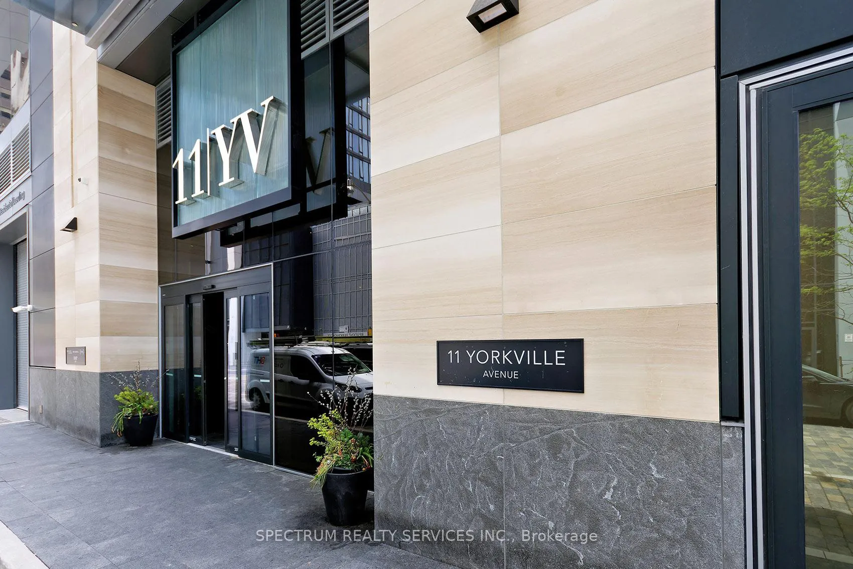 Front of Unit 1905, 11 Yorkville Avenue