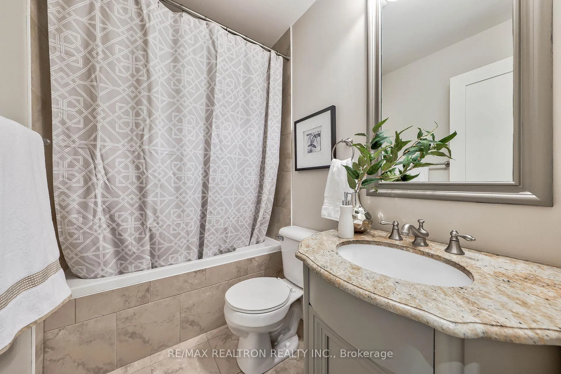 Photo 26 of 195 Douglas Avenue, Toronto, Lawrence Park North — HOMEH