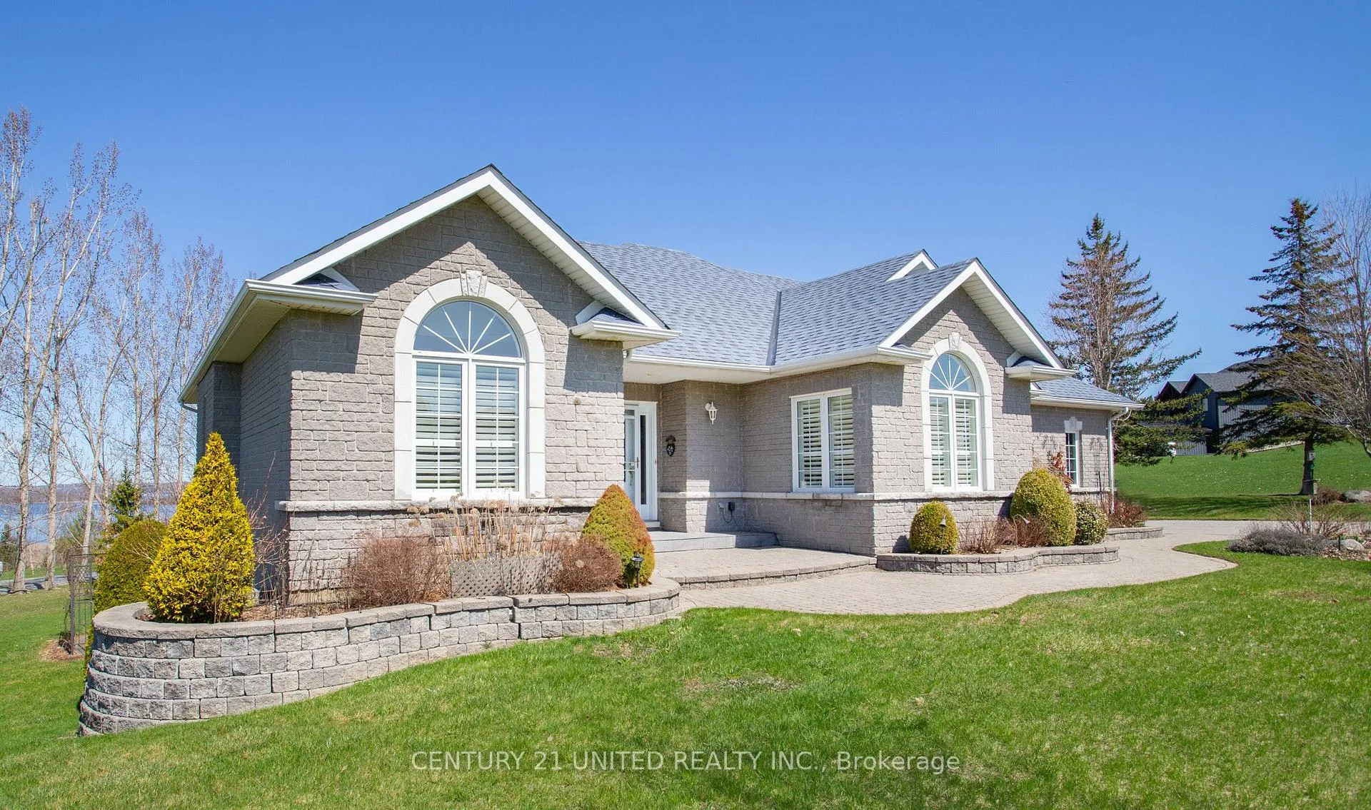 Front of 10 Woodland Drive