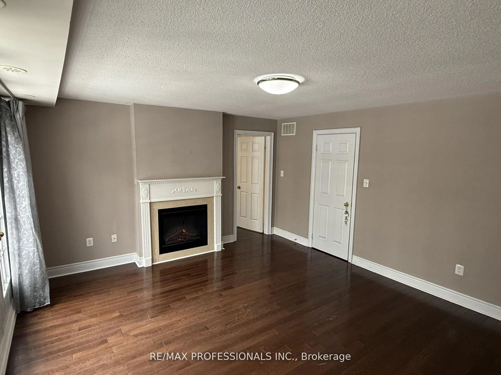 Photo 13 of 72 Upper Duke Crescent, Markham, Unionville — HOMEH