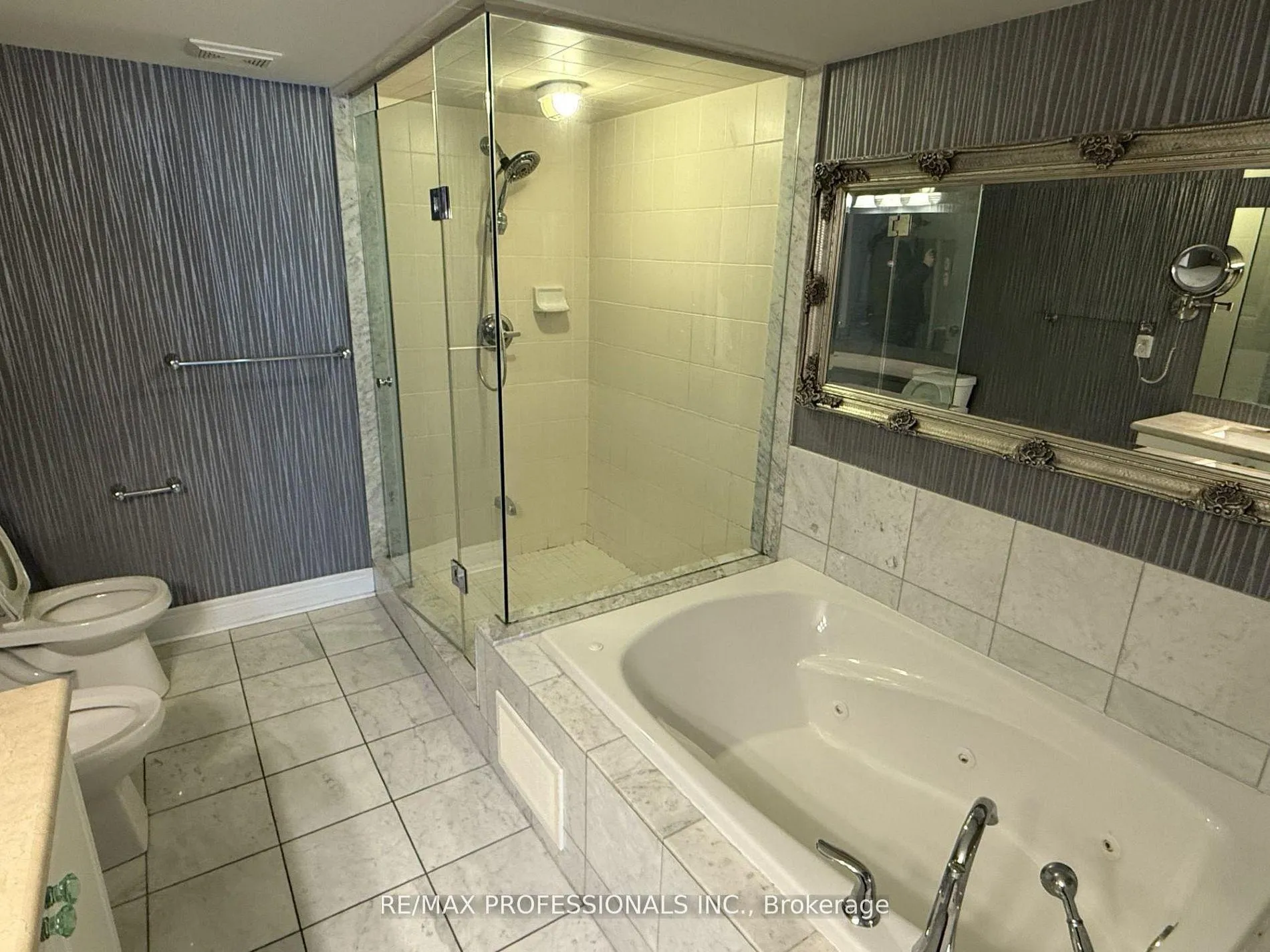 Photo 17 of 72 Upper Duke Crescent, Markham, Unionville — HOMEH