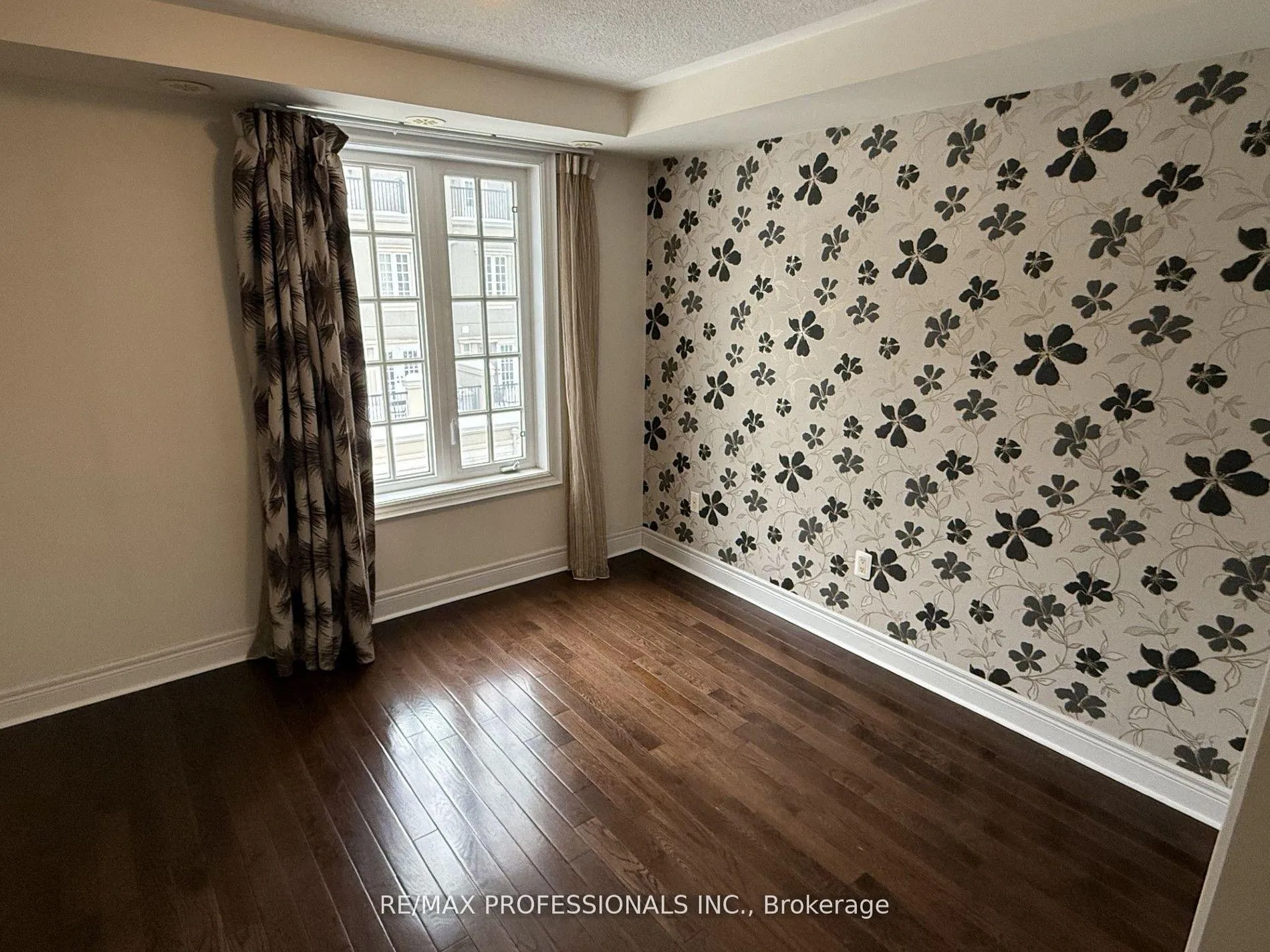 Photo 24 of 72 Upper Duke Crescent, Markham, Unionville — HOMEH