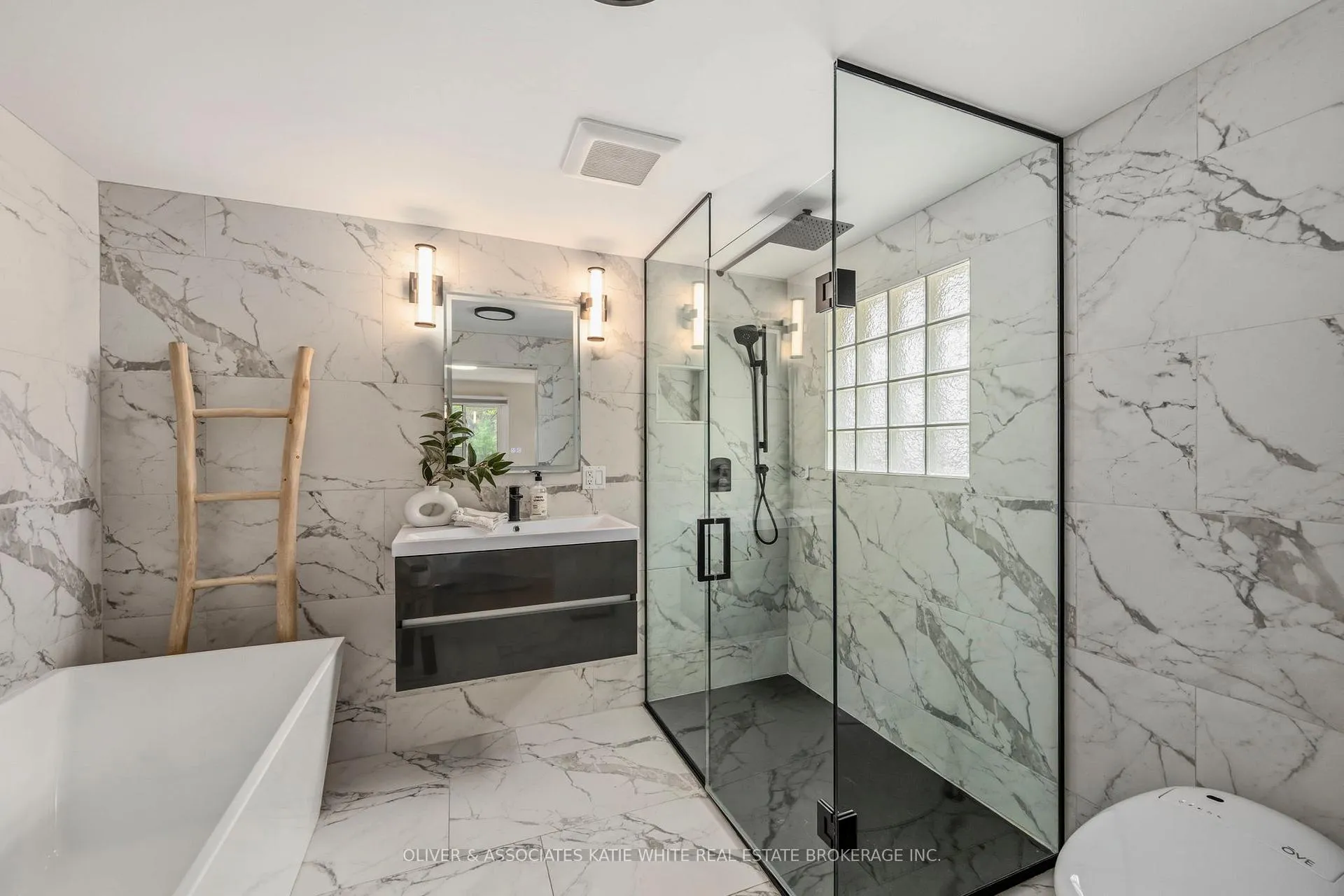Photo 17 of 277 Astoria Place, London, North K — HOMEH