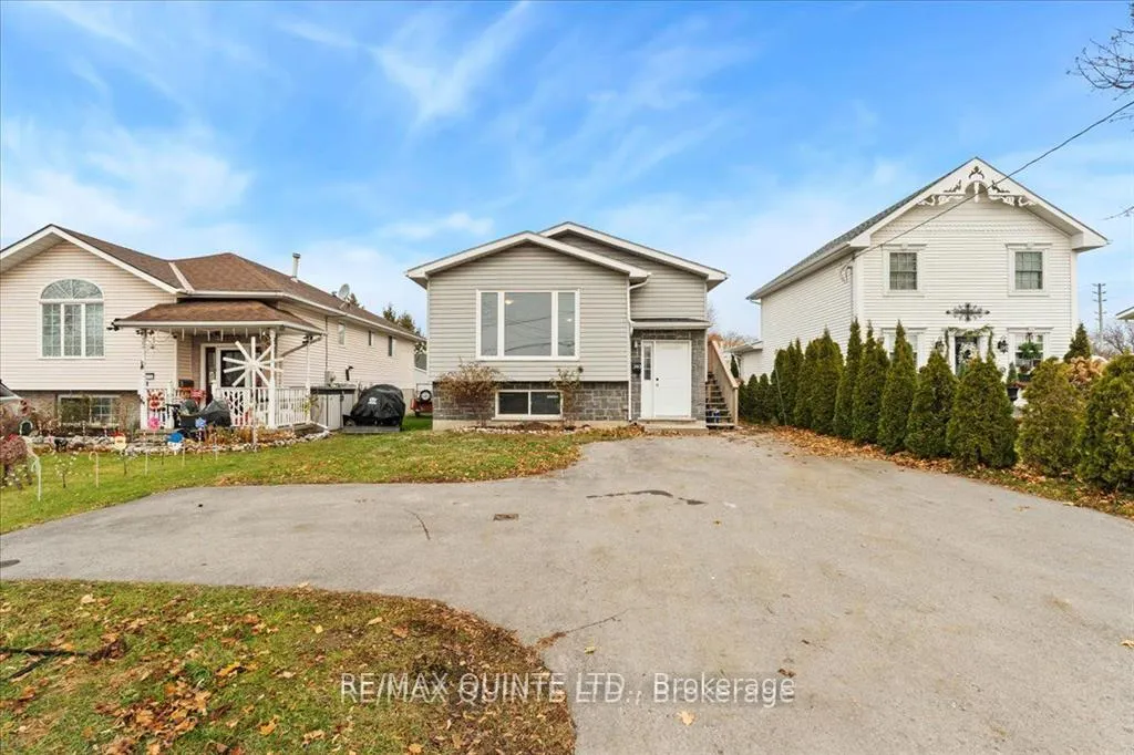Photo 2 of 240 College Street E, Belleville, Belleville Ward — HOMEH