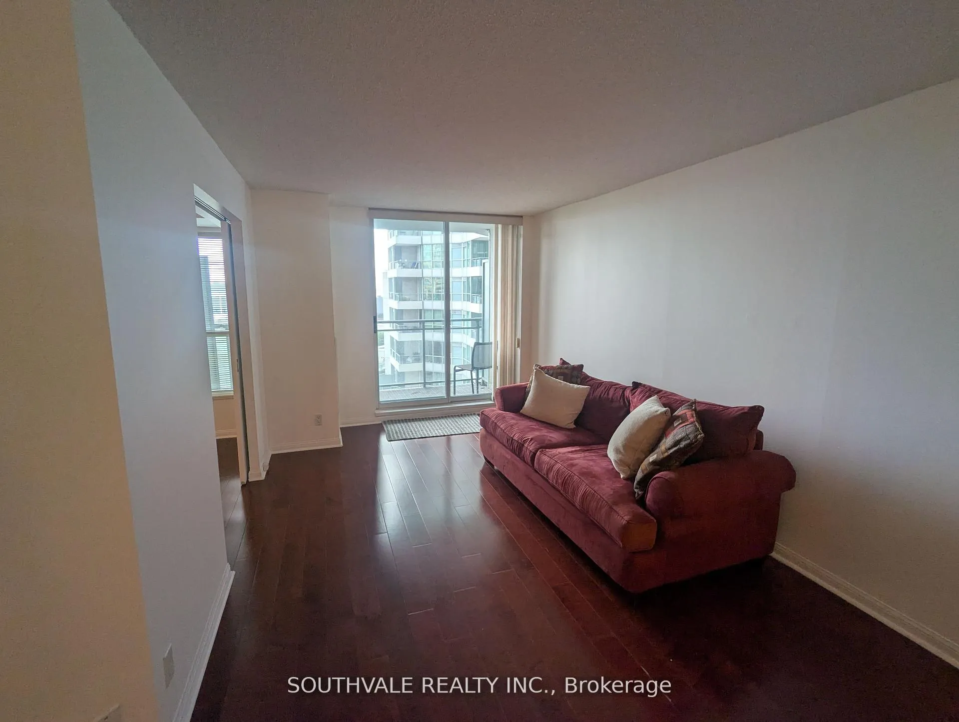 Photo 7 of Unit 612, 228 Queens Quay W, Toronto, Waterfront Communities — HOMEH