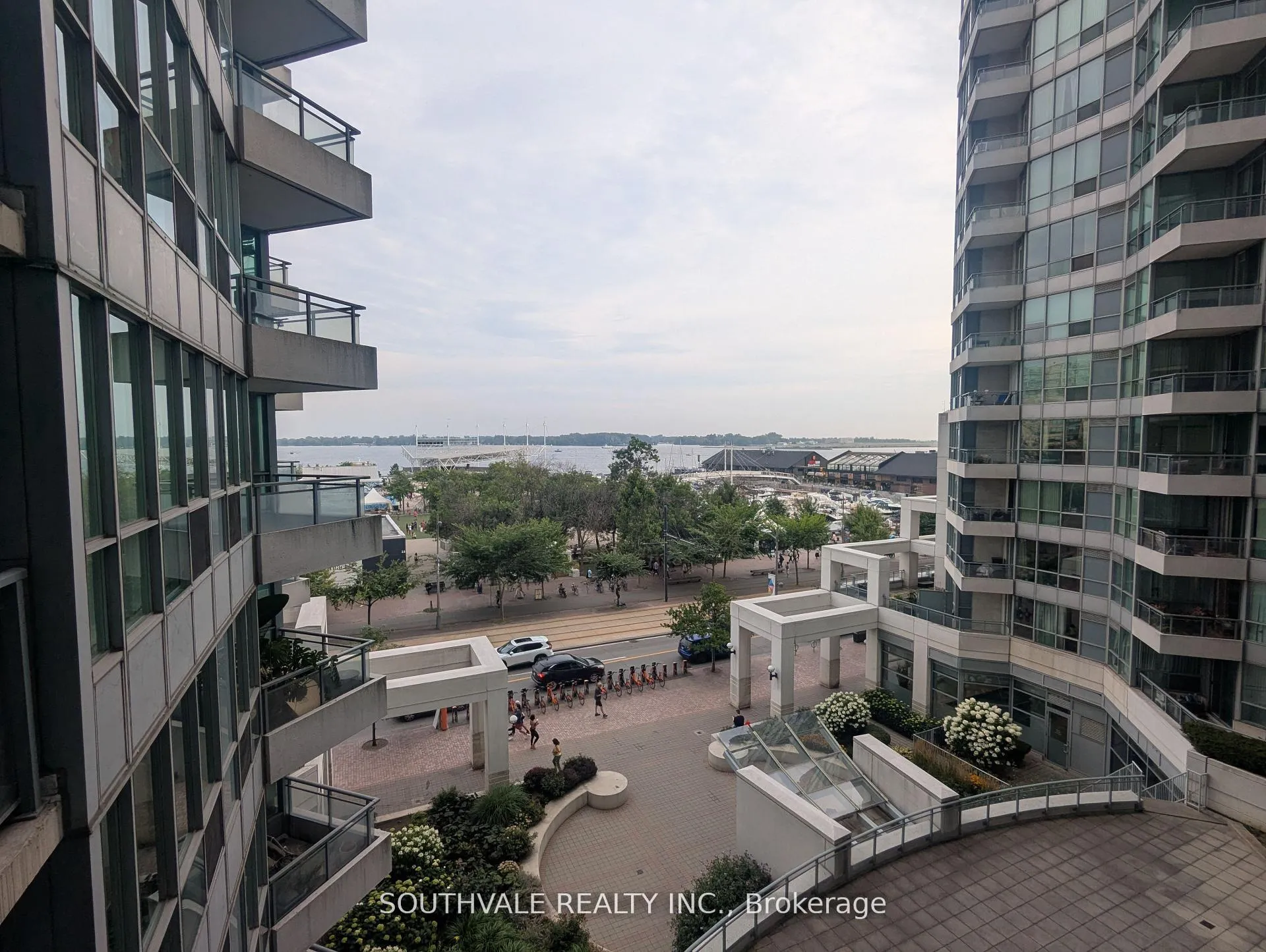 Photo 11 of Unit 612, 228 Queens Quay W, Toronto, Waterfront Communities — HOMEH