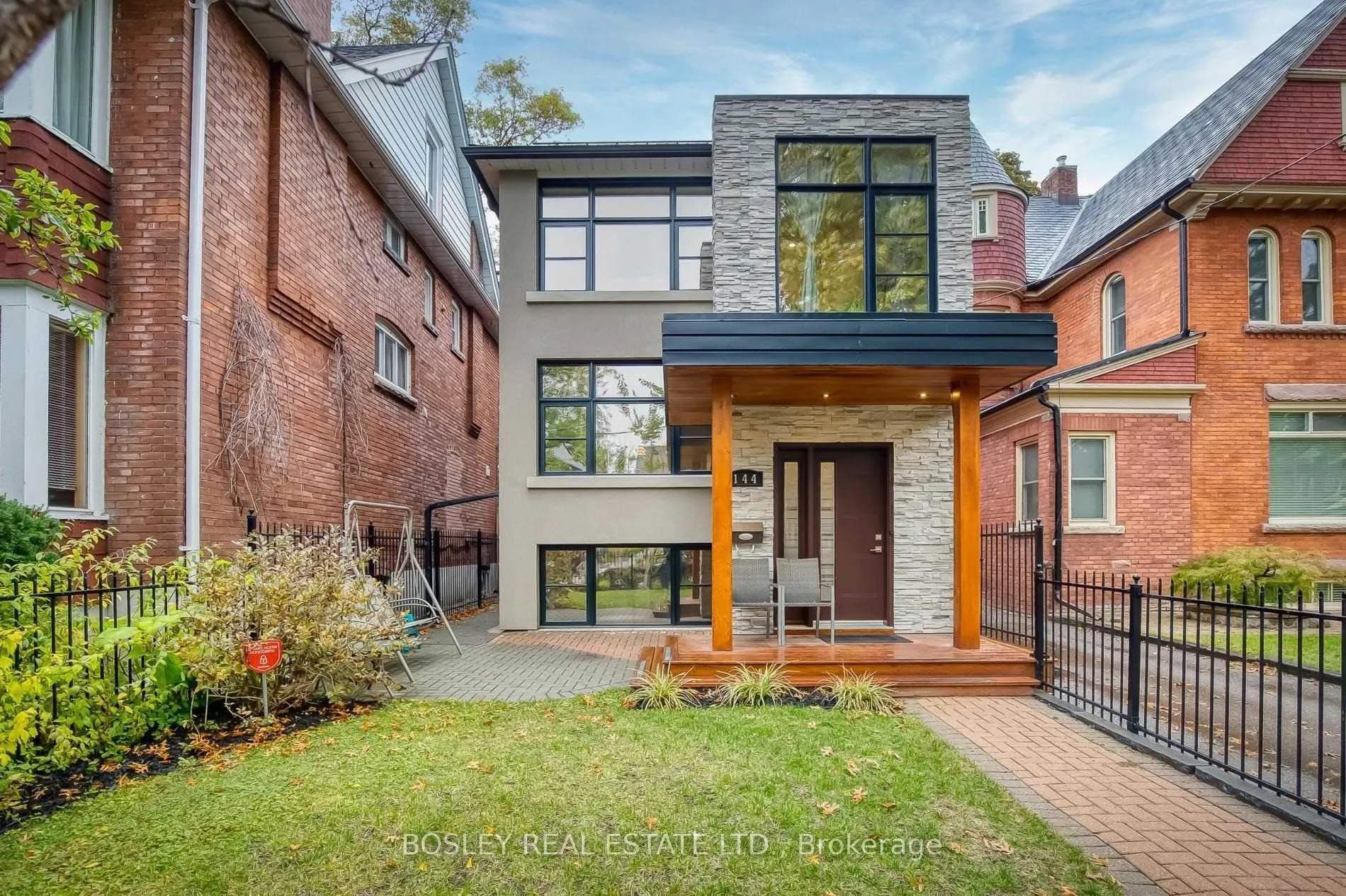 Front of Unit Lower, 144 Evelyn Avenue