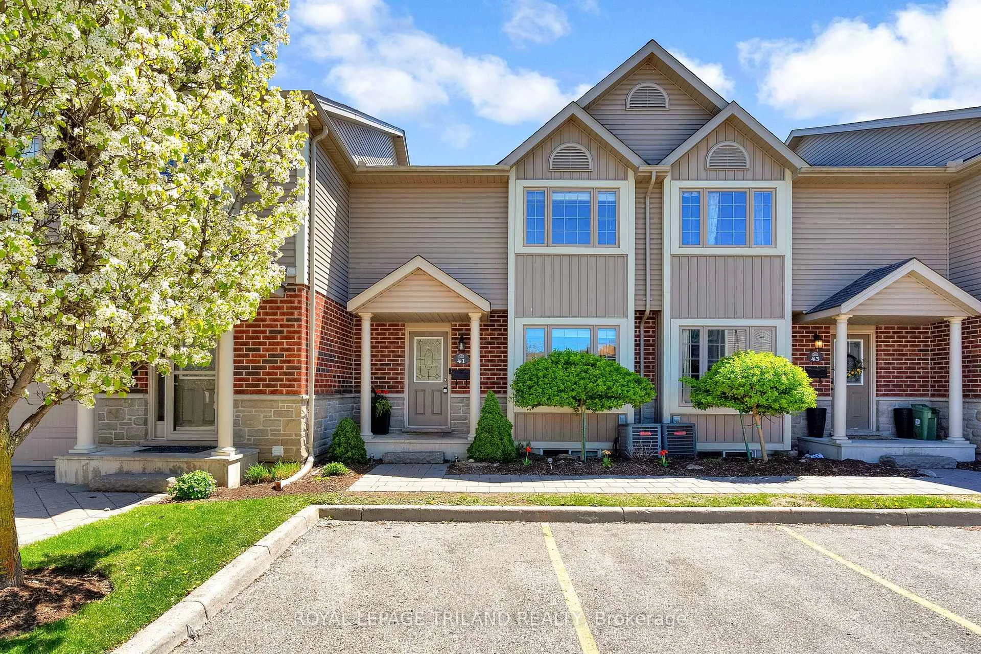 Photo 1 of Unit 41, 2145 North Routledge Park, London, North E — HOMEH