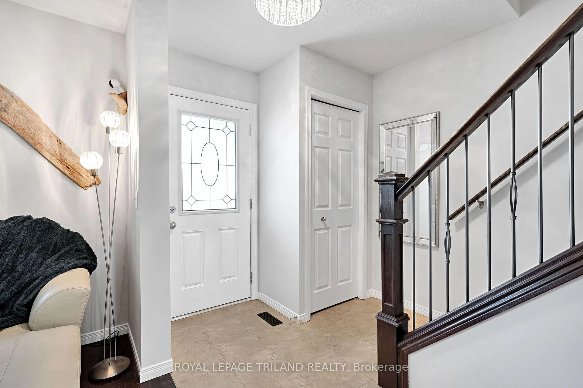 Photo 3 of Unit 41, 2145 North Routledge Park, London, North E — HOMEH