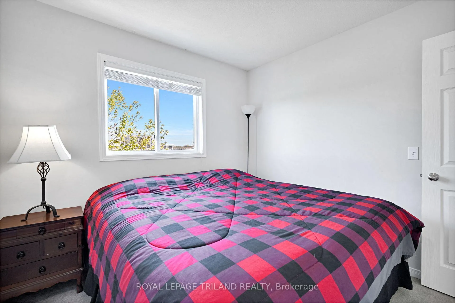 Photo 23 of Unit 41, 2145 North Routledge Park, London, North E — HOMEH