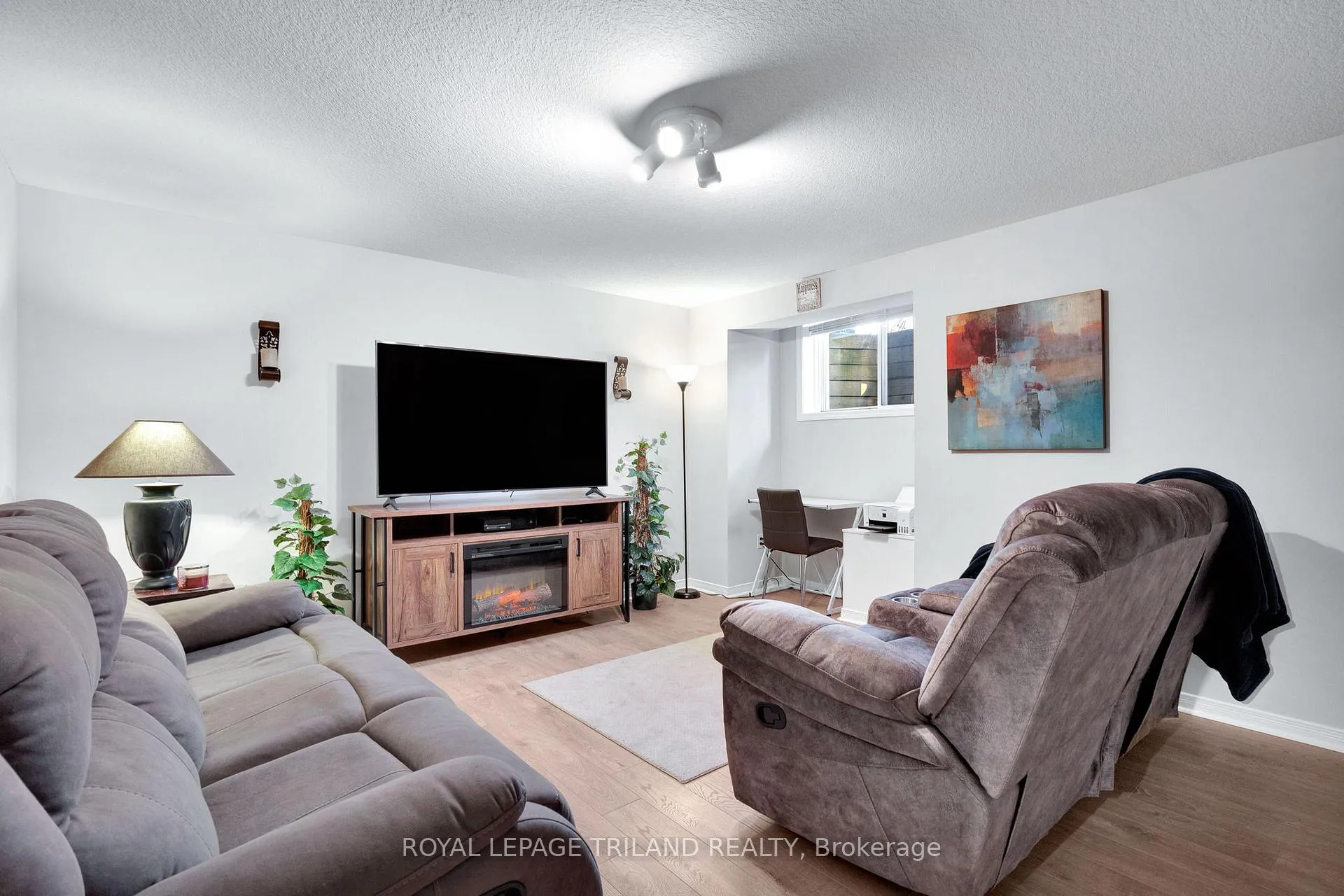 Photo 25 of Unit 41, 2145 North Routledge Park, London, North E — HOMEH