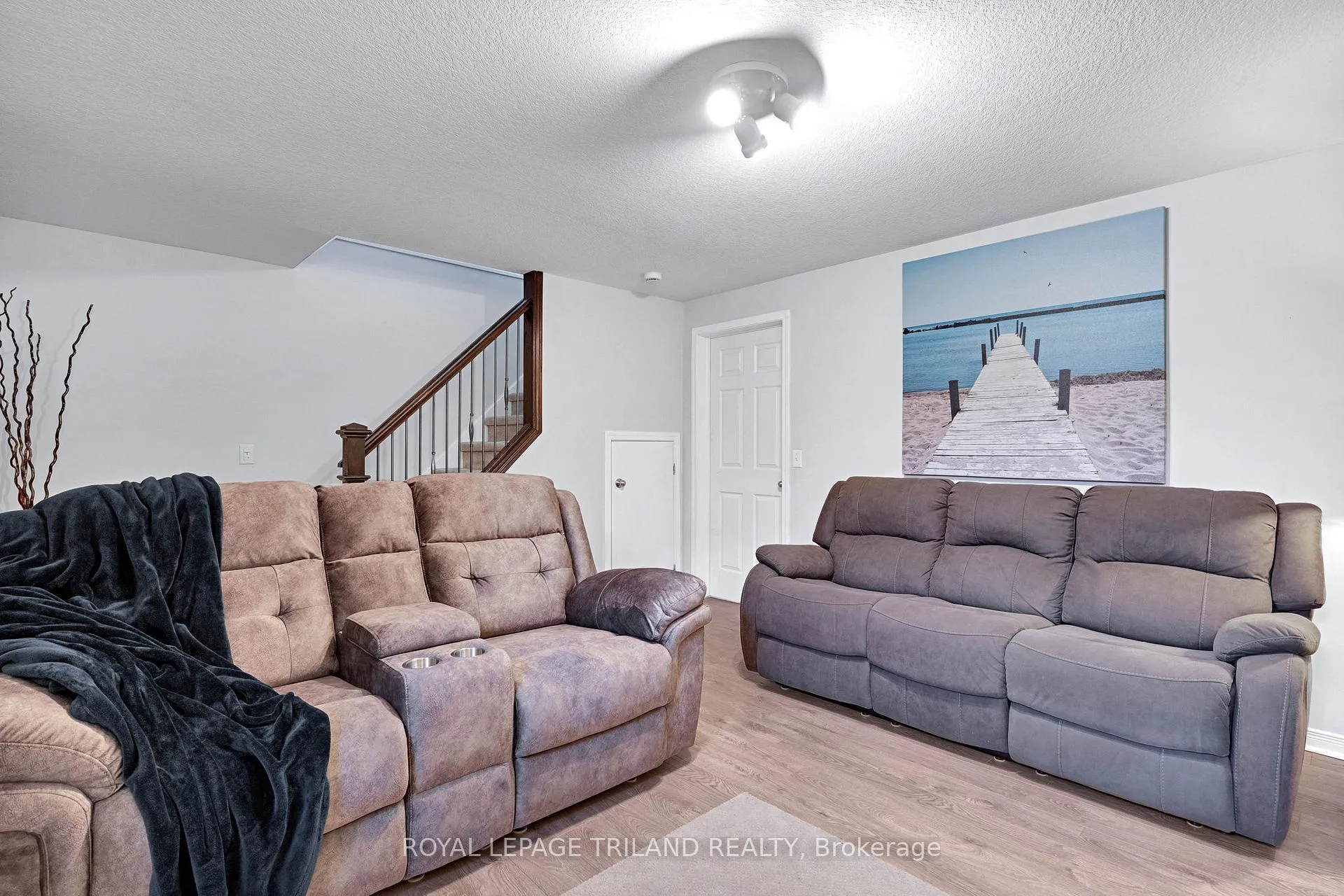Photo 27 of Unit 41, 2145 North Routledge Park, London, North E — HOMEH