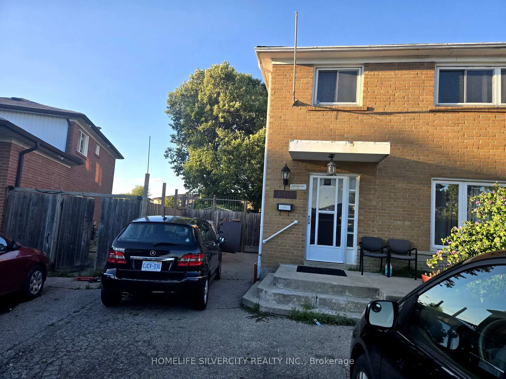 Photo of 7585 Wrenwood Crescent