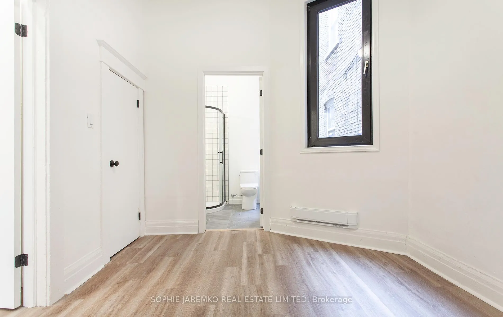 Photo 11 of Unit Front, 2100 Dundas Street W, Toronto, Roncesvalles — HOMEH