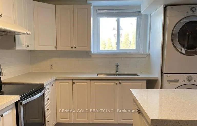 Photo 3 of Unit Bsmt, 10 Tracey Lynne Court, Markham, Middlefield — HOMEH
