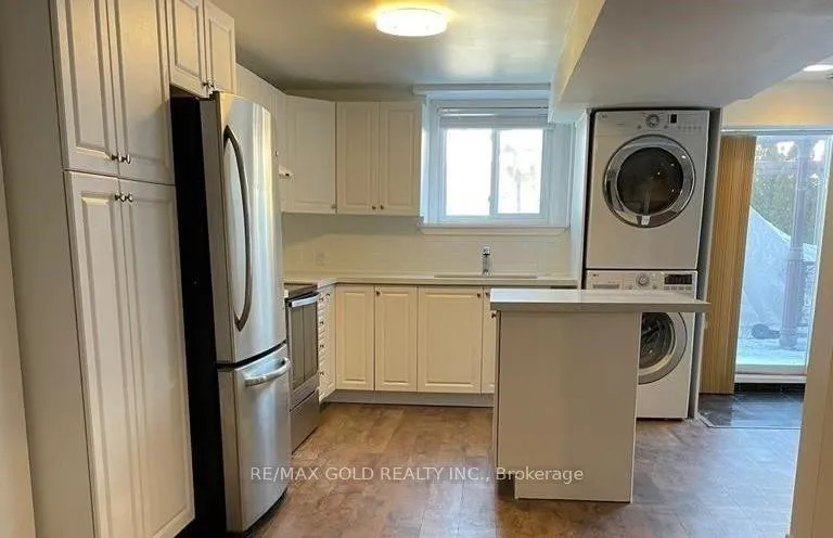 Photo 7 of Unit Bsmt, 10 Tracey Lynne Court, Markham, Middlefield — HOMEH