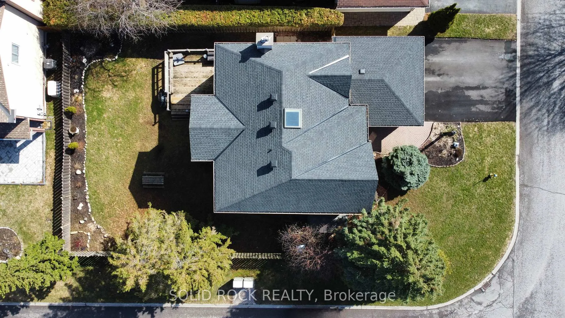 Photo 5 of 41 Framingham Crescent, Ottawa, Barrhaven - Cedargrove/Fraserdale — HOMEH