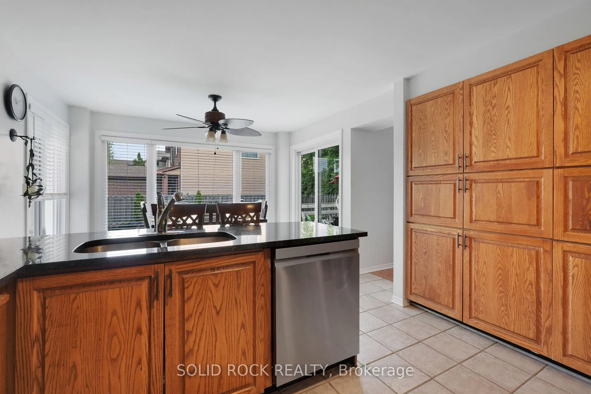 Photo 16 of 41 Framingham Crescent, Ottawa, Barrhaven - Cedargrove/Fraserdale — HOMEH