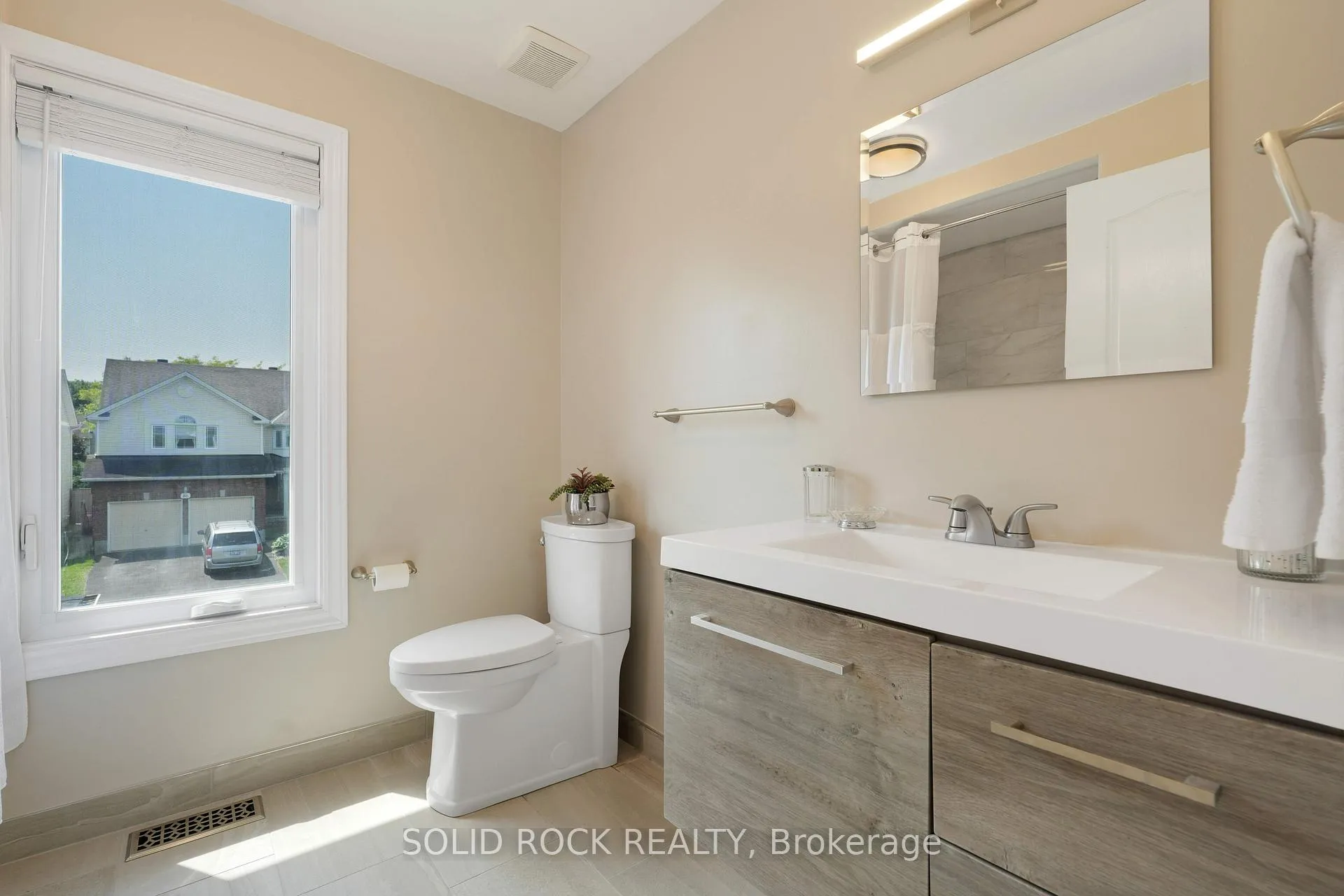Photo 33 of 41 Framingham Crescent, Ottawa, Barrhaven - Cedargrove/Fraserdale — HOMEH