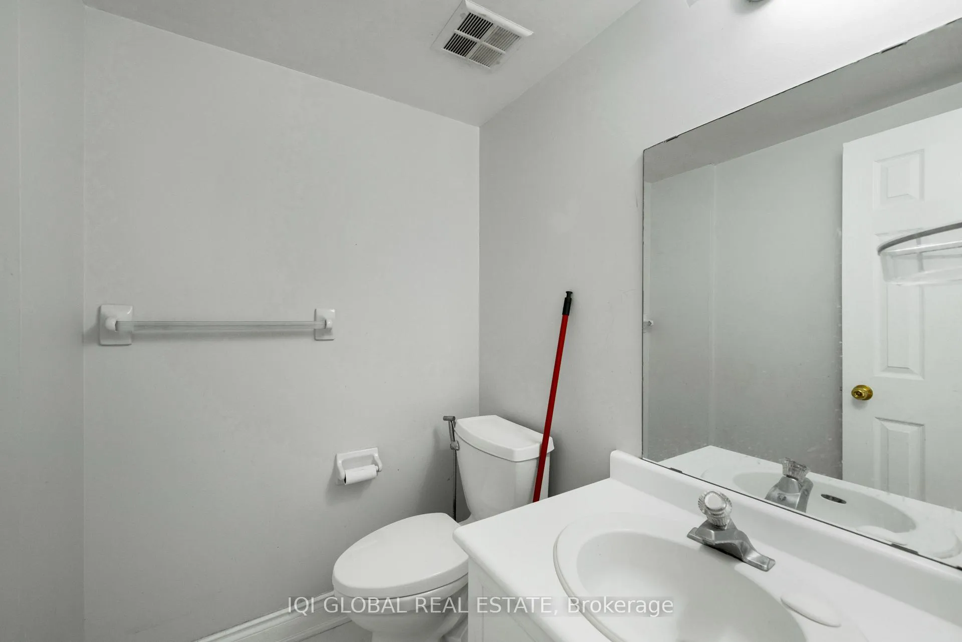 Photo 3 of Unit 139, 2 Sir Lou Drive, Brampton, Fletcher's Creek South — HOMEH