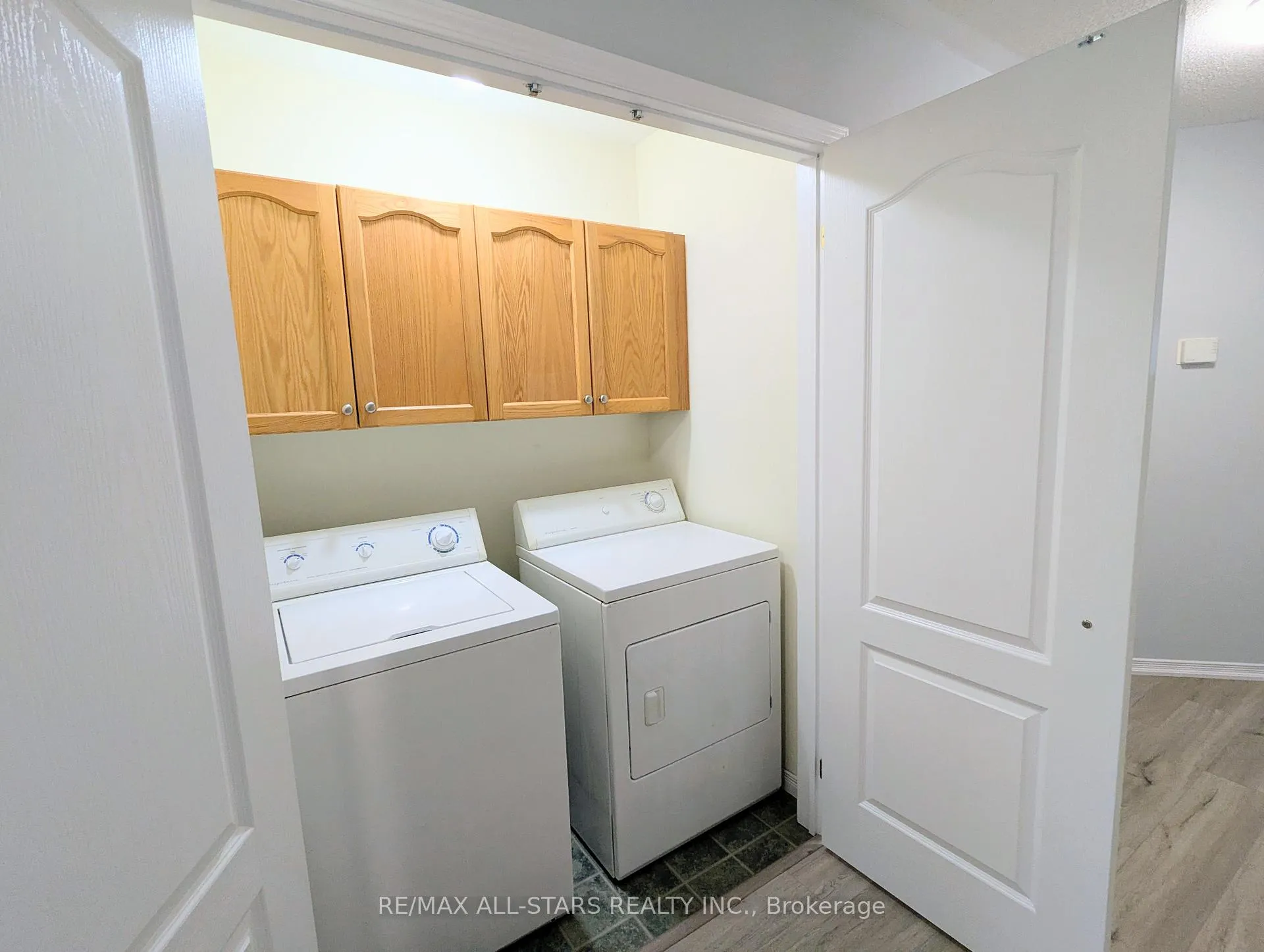 Photo 13 of 507 Clancy Crescent, Peterborough, Otonabee Ward 1 — HOMEH