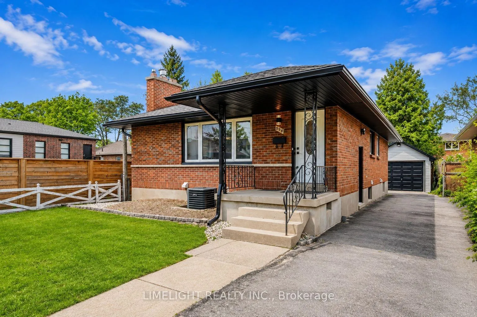 Front of 598 Ross Street