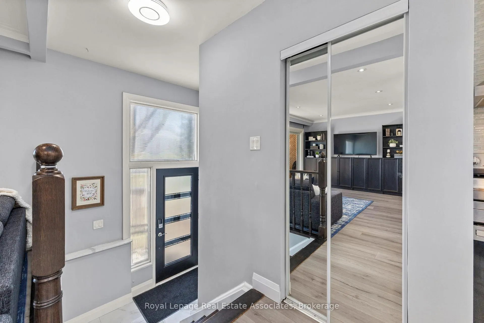 Photo 4 of 66 Kingsmere Crescent, Brampton, Northwood Park — HOMEH