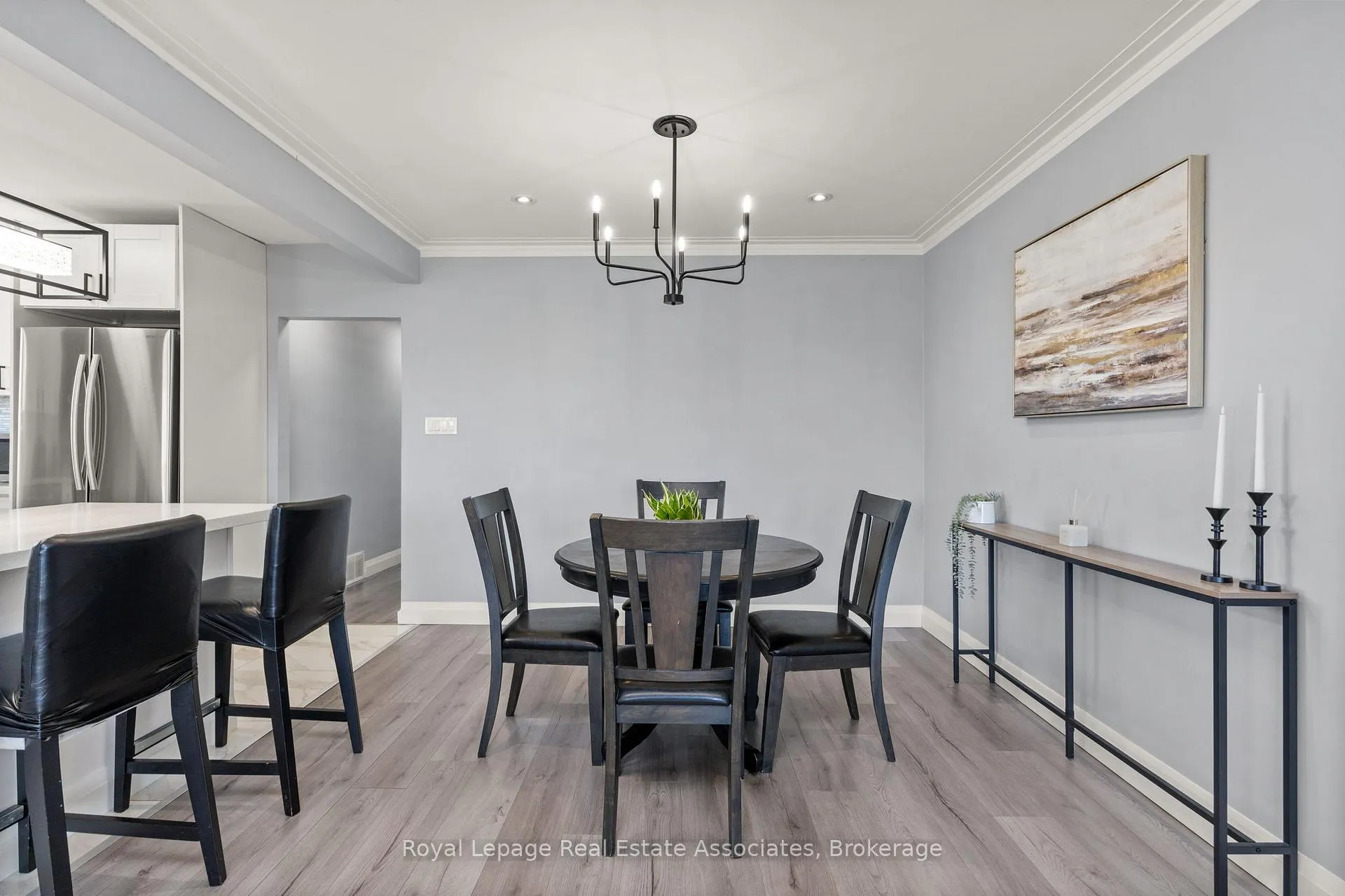 Photo 12 of 66 Kingsmere Crescent, Brampton, Northwood Park — HOMEH