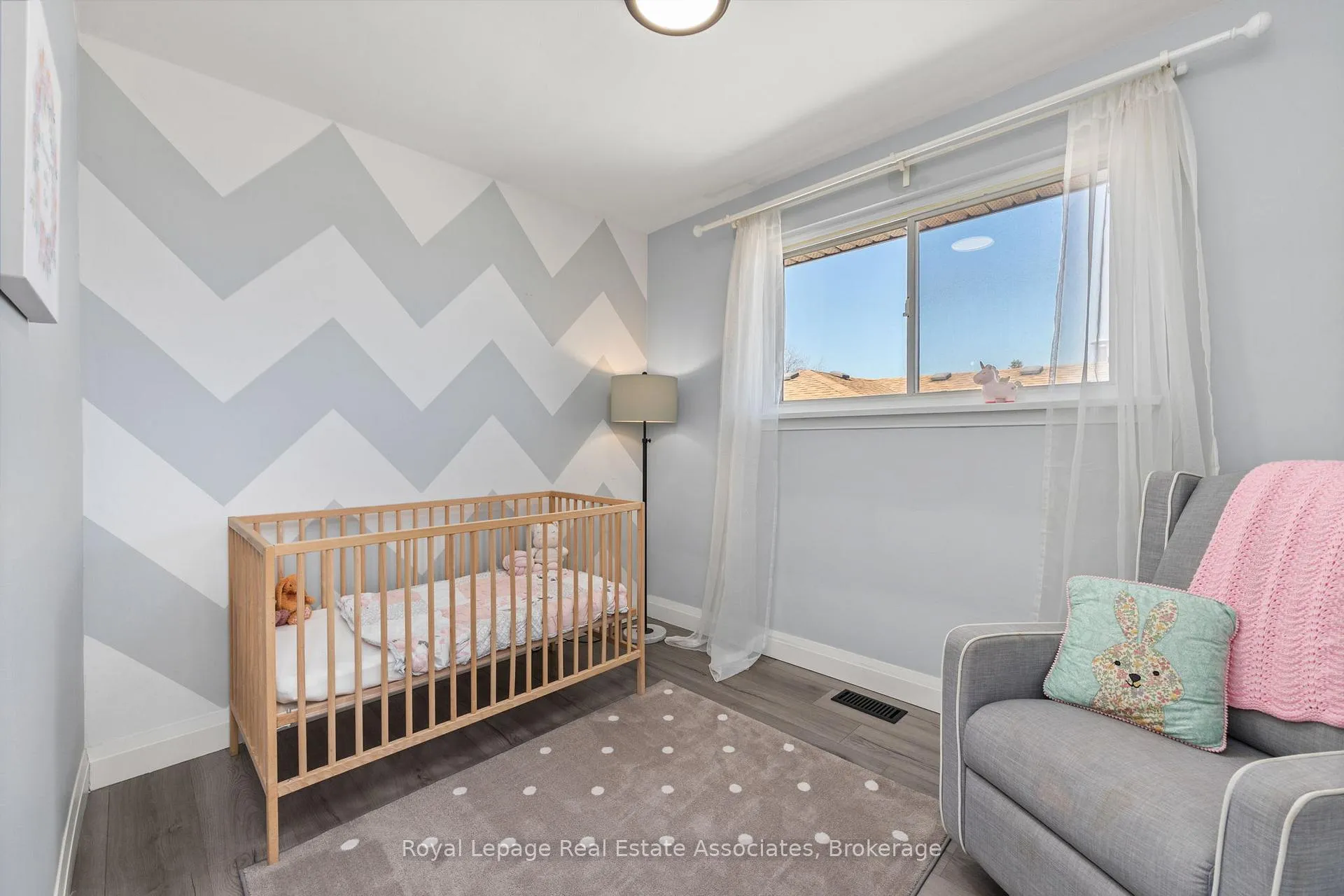 Photo 19 of 66 Kingsmere Crescent, Brampton, Northwood Park — HOMEH
