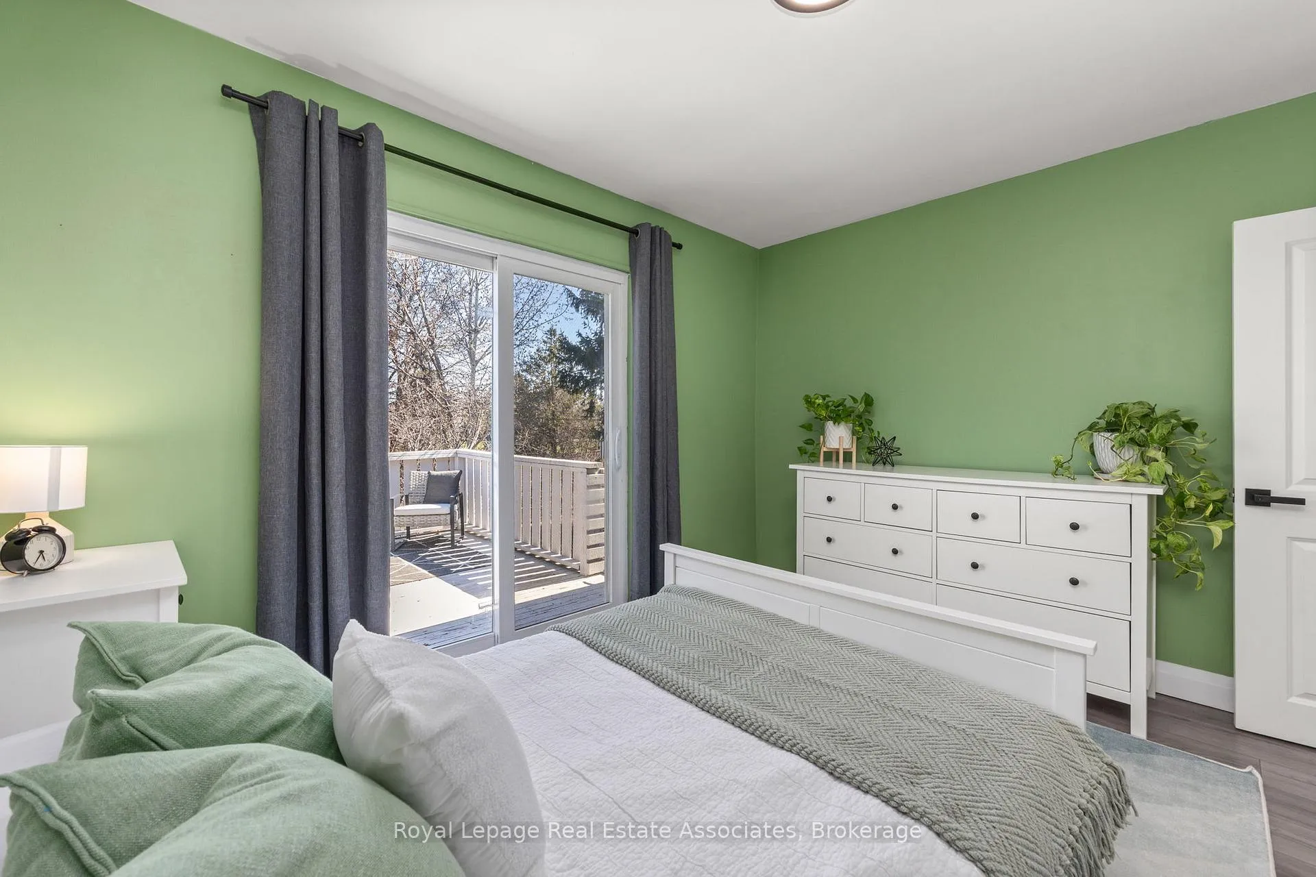 Photo 23 of 66 Kingsmere Crescent, Brampton, Northwood Park — HOMEH