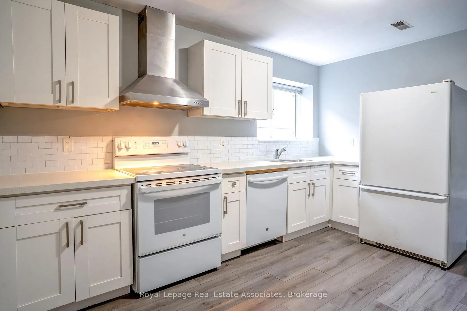 Photo 34 of 66 Kingsmere Crescent, Brampton, Northwood Park — HOMEH