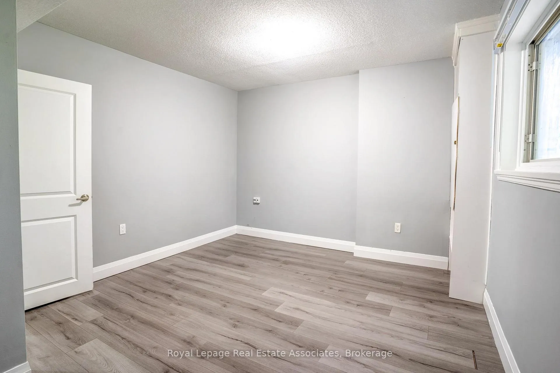 Photo 42 of 66 Kingsmere Crescent, Brampton, Northwood Park — HOMEH