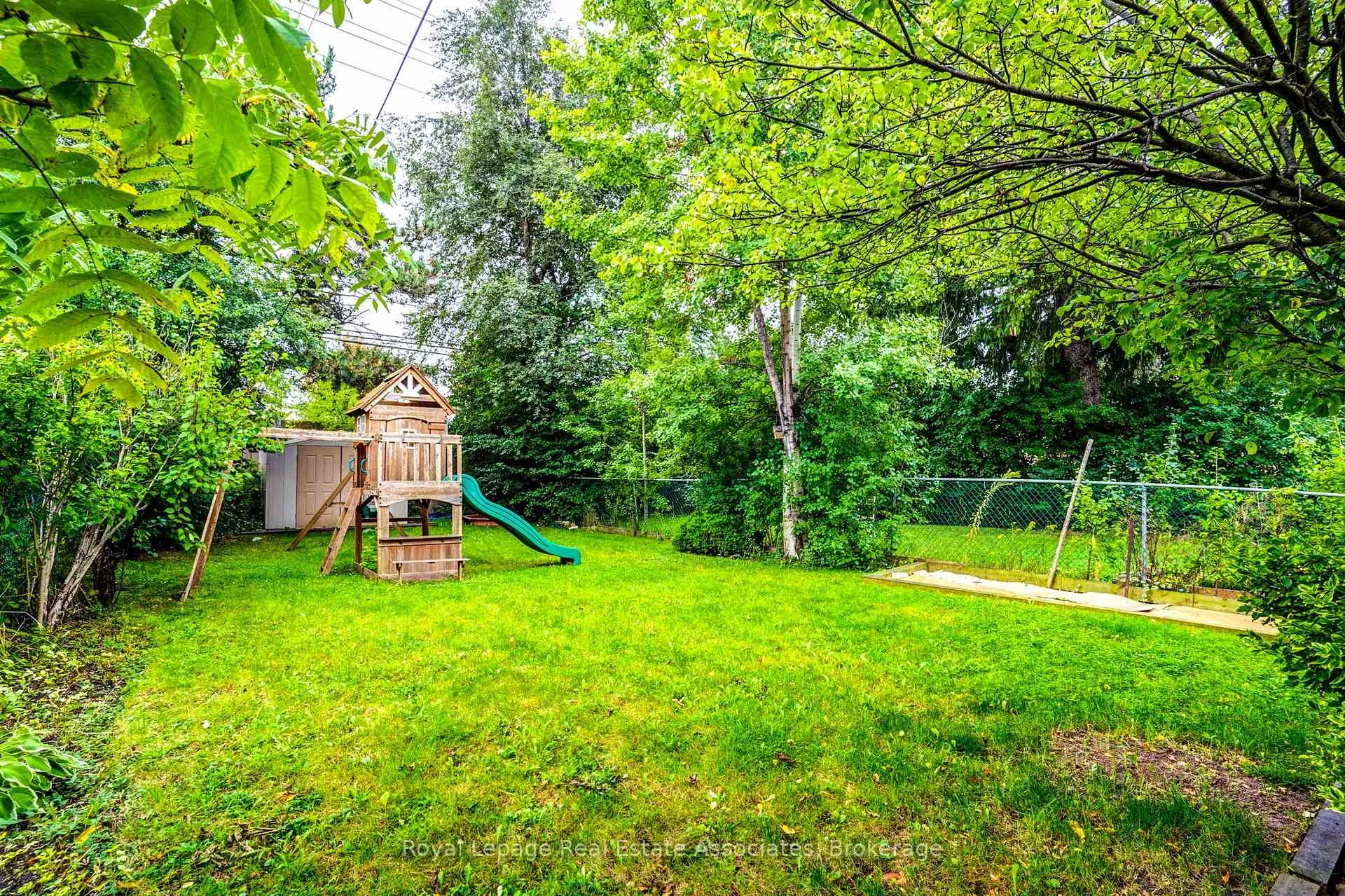 Photo 46 of 66 Kingsmere Crescent, Brampton, Northwood Park — HOMEH