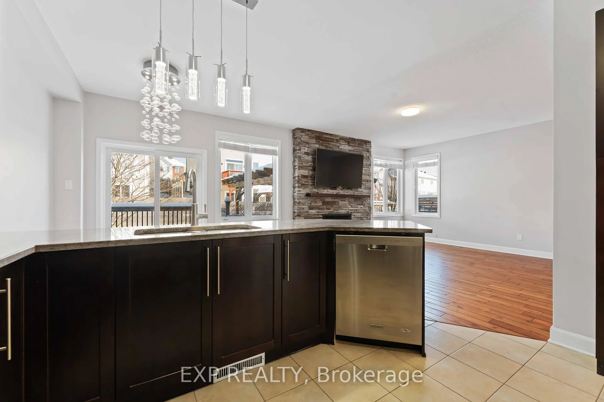 Photo 10 of 413 Tillsonburg Street, Ottawa, Kanata - Kanata Lakes/Heritage Hills — HOMEH