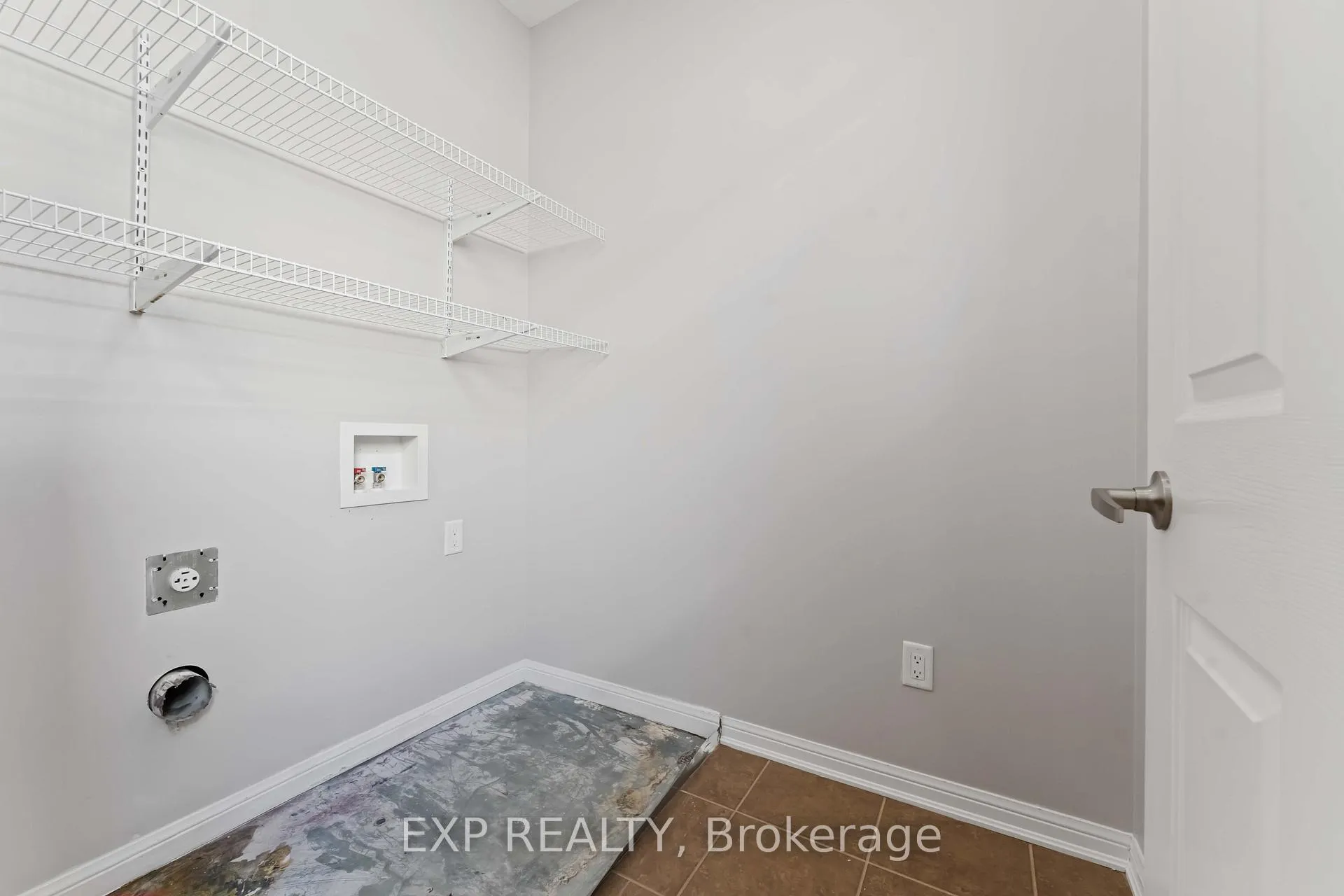 Photo 33 of 413 Tillsonburg Street, Ottawa, Kanata - Kanata Lakes/Heritage Hills — HOMEH