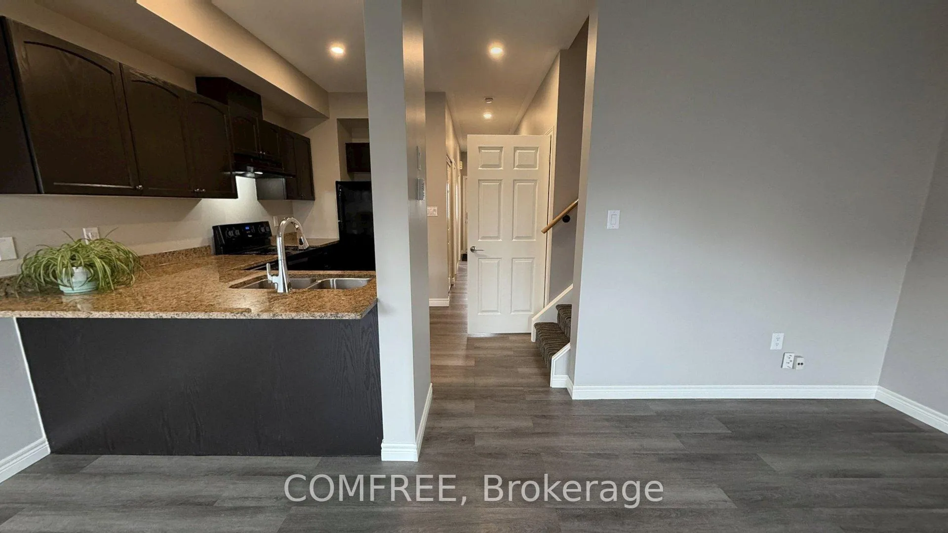 Photo 2 of 175 Stanley Street, Barrie, East Bayfield — HOMEH