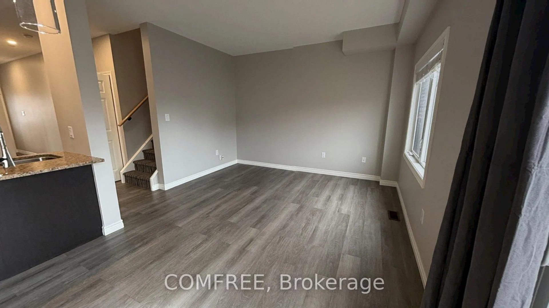 Photo 4 of 175 Stanley Street, Barrie, East Bayfield — HOMEH