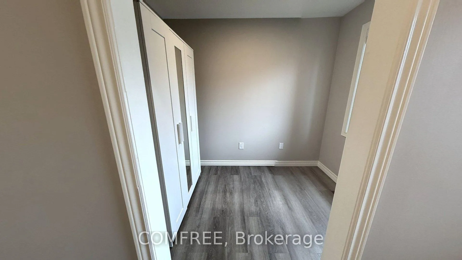 Photo 8 of 175 Stanley Street, Barrie, East Bayfield — HOMEH