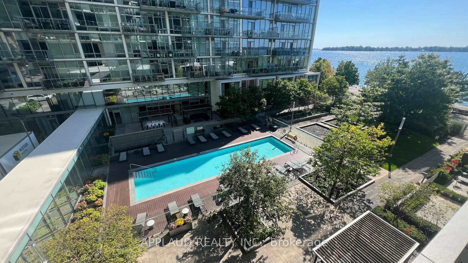 Photo 9 of Unit 409, 29 Queens Quay E, Toronto, Waterfront Communities — HOMEH