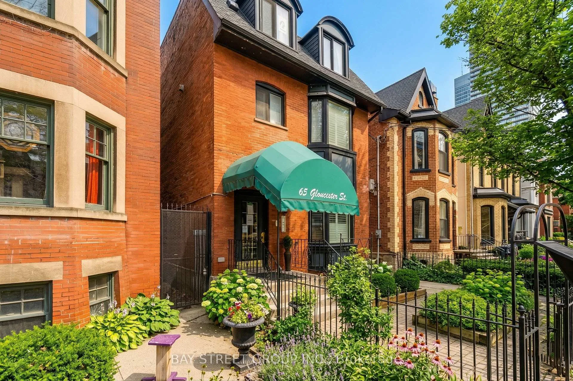 Photo 3 of Unit 4, 65 Gloucester Street, Toronto, Church-Yonge Corridor — HOMEH