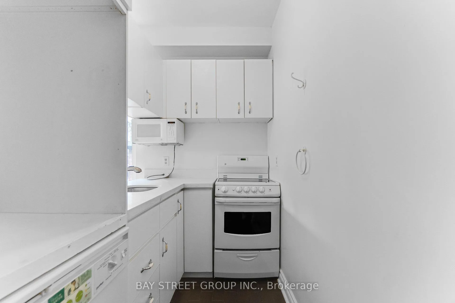 Photo 16 of Unit 4, 65 Gloucester Street, Toronto, Church-Yonge Corridor — HOMEH