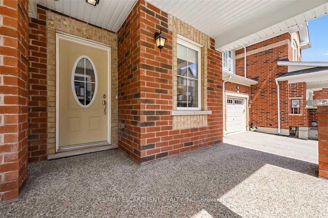 Photo 3 of Unit 43, 22 Spring Creek Drive, Hamilton, Waterdown — HOMEH