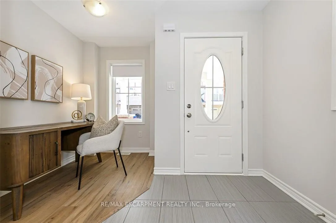 Photo 4 of Unit 43, 22 Spring Creek Drive, Hamilton, Waterdown — HOMEH