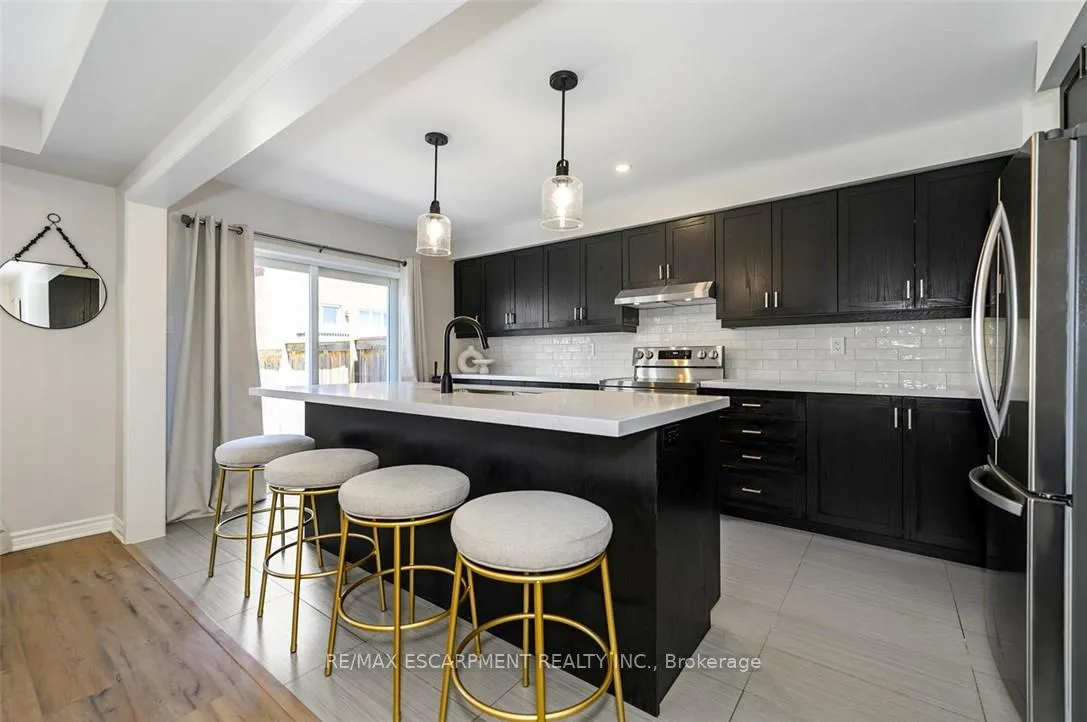 Photo 17 of Unit 43, 22 Spring Creek Drive, Hamilton, Waterdown — HOMEH