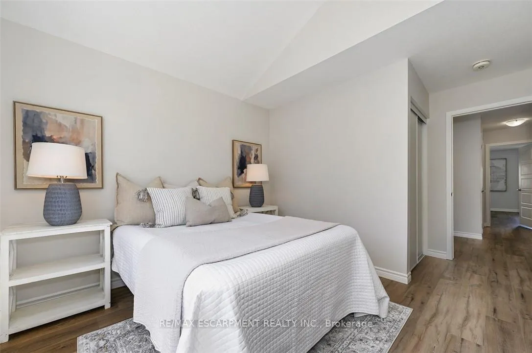 Photo 32 of Unit 43, 22 Spring Creek Drive, Hamilton, Waterdown — HOMEH