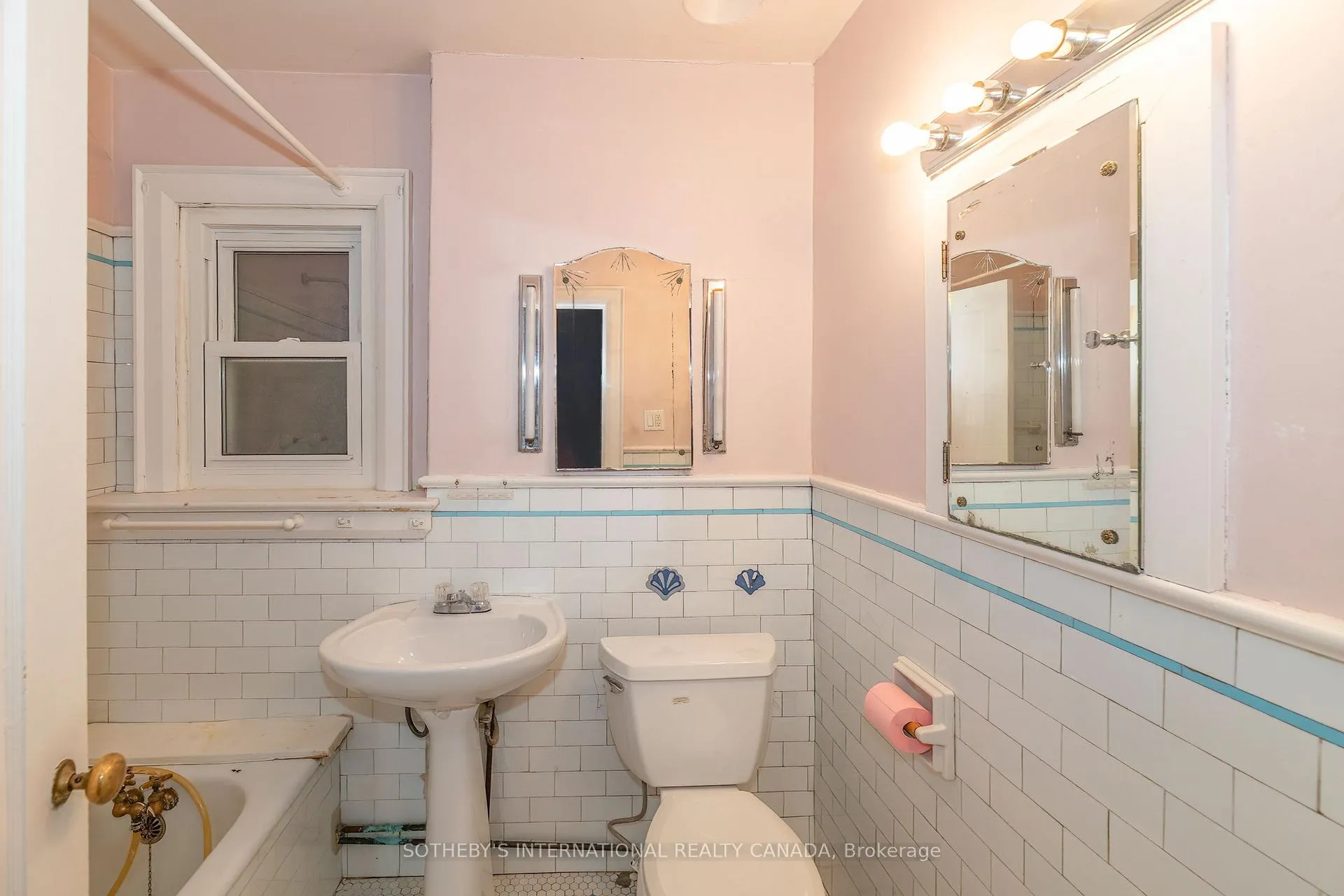 Photo 11 of 275 St Clements Avenue, Toronto, Yonge-Eglinton — HOMEH