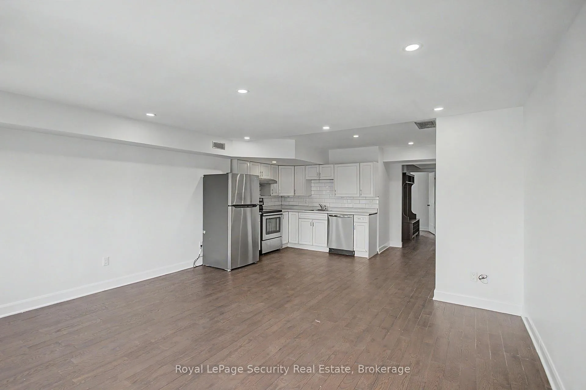 Photo 5 of Unit 2, 226 Lauder Avenue, Toronto, Oakwood Village — HOMEH